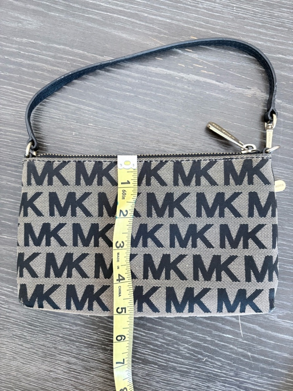 Michael Kors Black & Gray Signature MK Wristlet - Picture 4 of 6